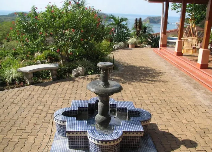 Holiday home Pacific Vista, Panoramic & Ocean Views *