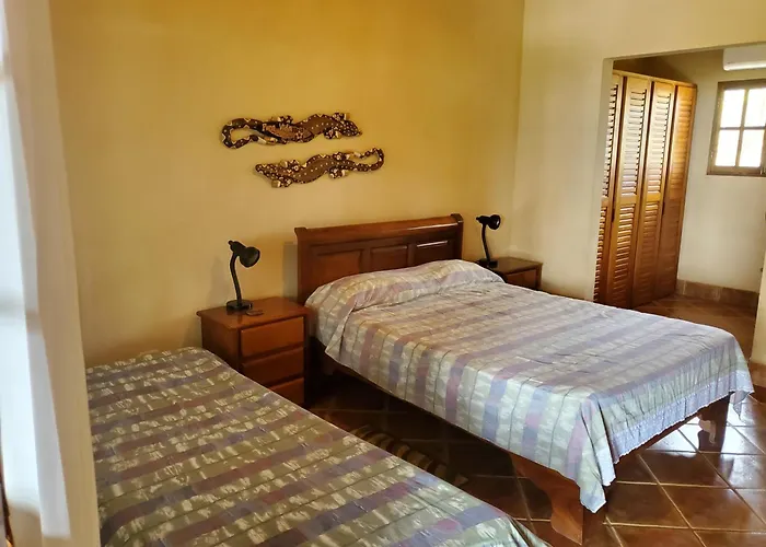 Pacific Vista, Panoramic & Ocean Views Holiday home *