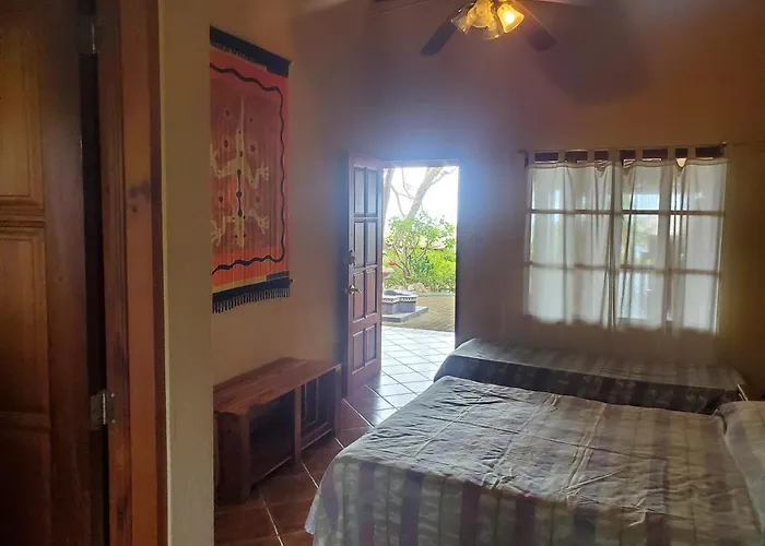 Holiday home Pacific Vista, Panoramic & Ocean Views *